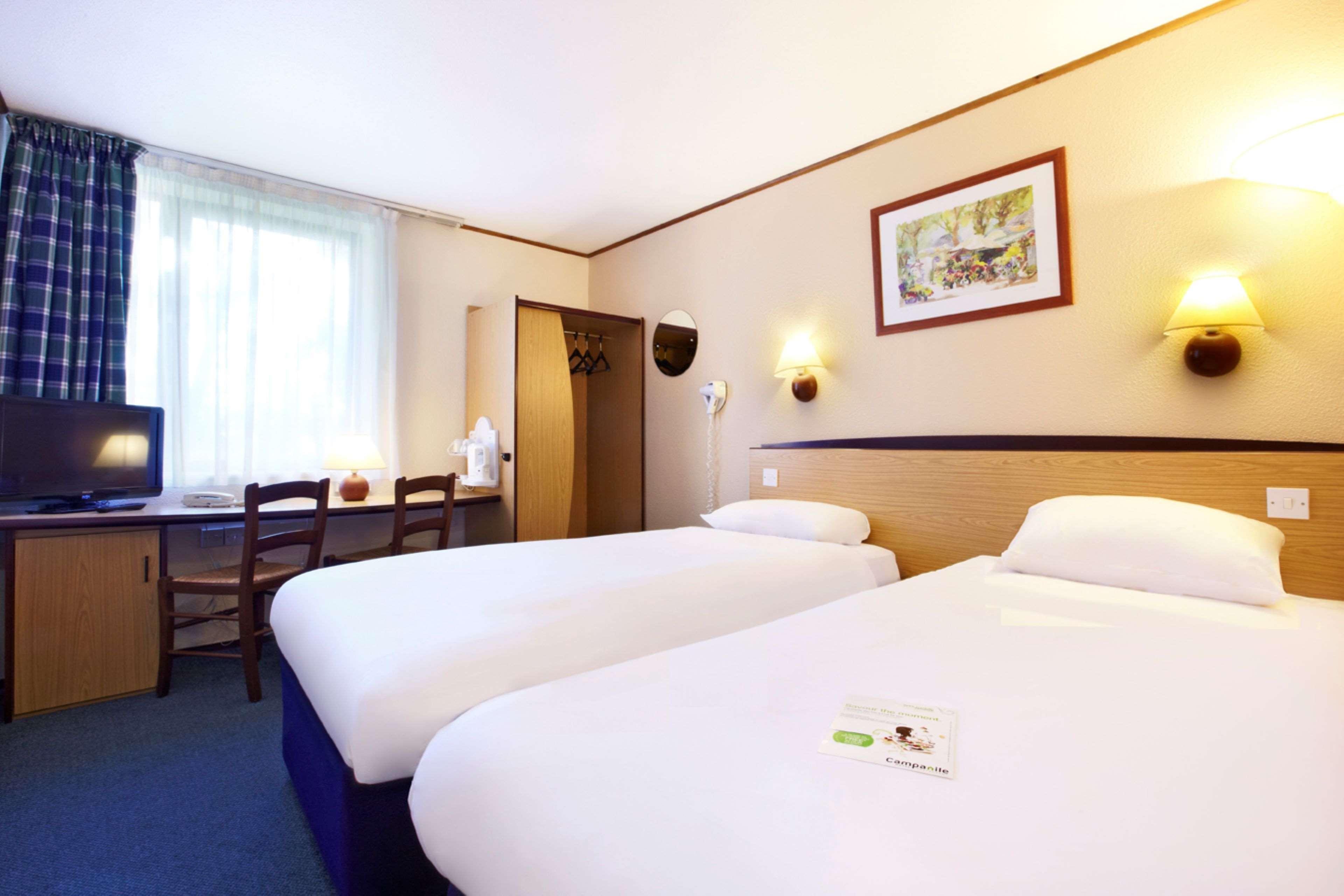 Campanile Hotel Cardiff Esterno foto